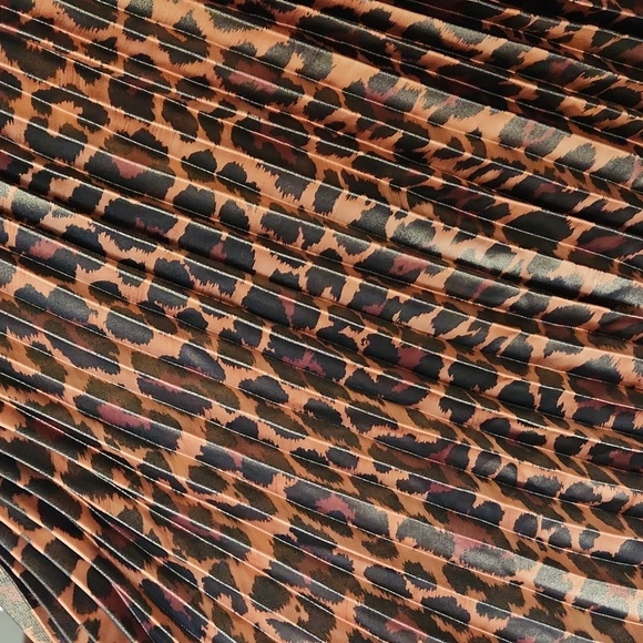 J Crew Pleated Leopard Skirt Size 0 - Picture 2 of 4